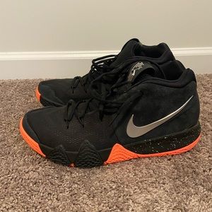 Nike Kyrie 4s